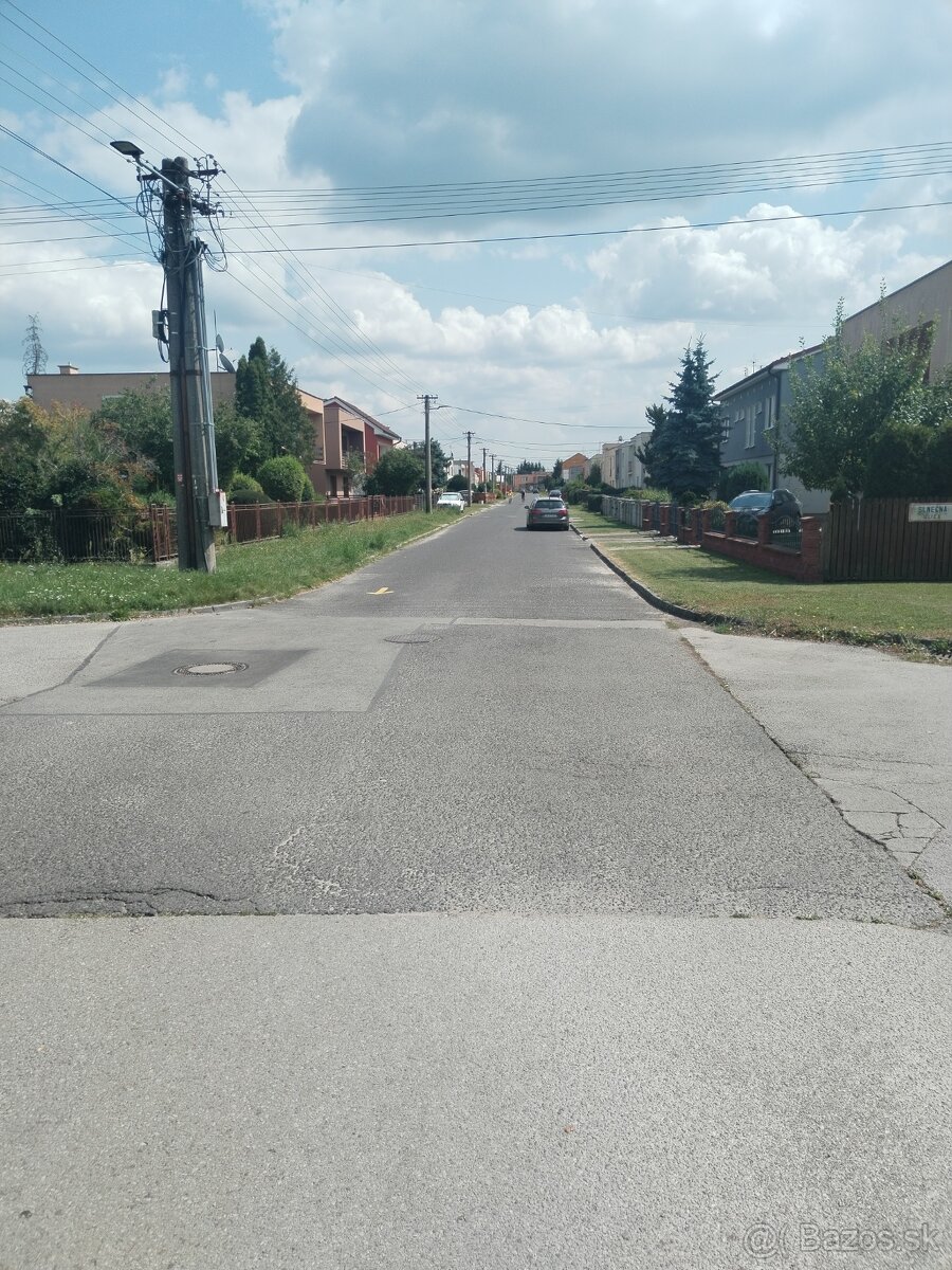 Predam menší pozemok v meste Šaštín-Stráže - 15