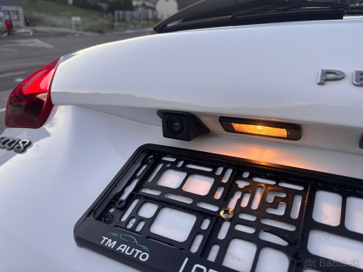 Peugeot 2008 1.2 PureTech 81kw Allure benzín 2017 automat - 15