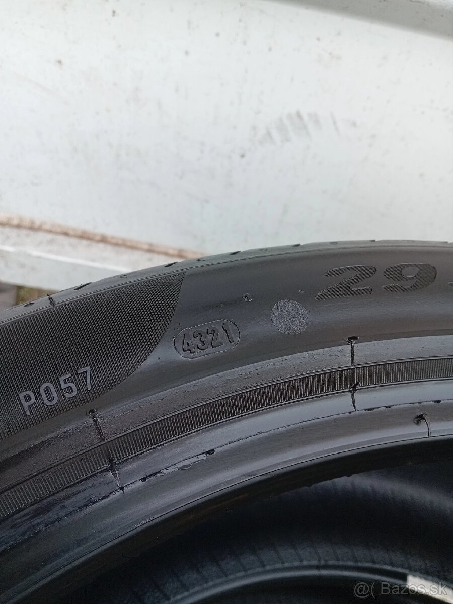 Pirelli Pzero 265/40R21 + 295/35R21 - 15