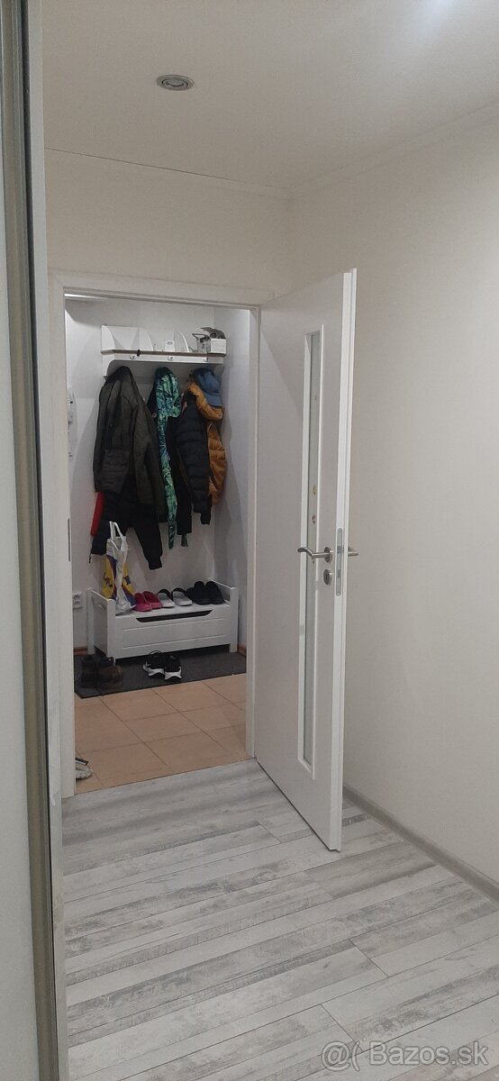 Prenájom 3 izbového bytu na Palárikovej ulici v blízkom cen - 15