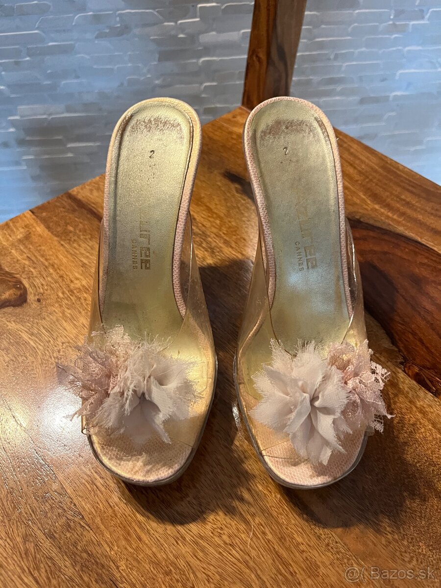 Rozne boty cislo 35 - 15