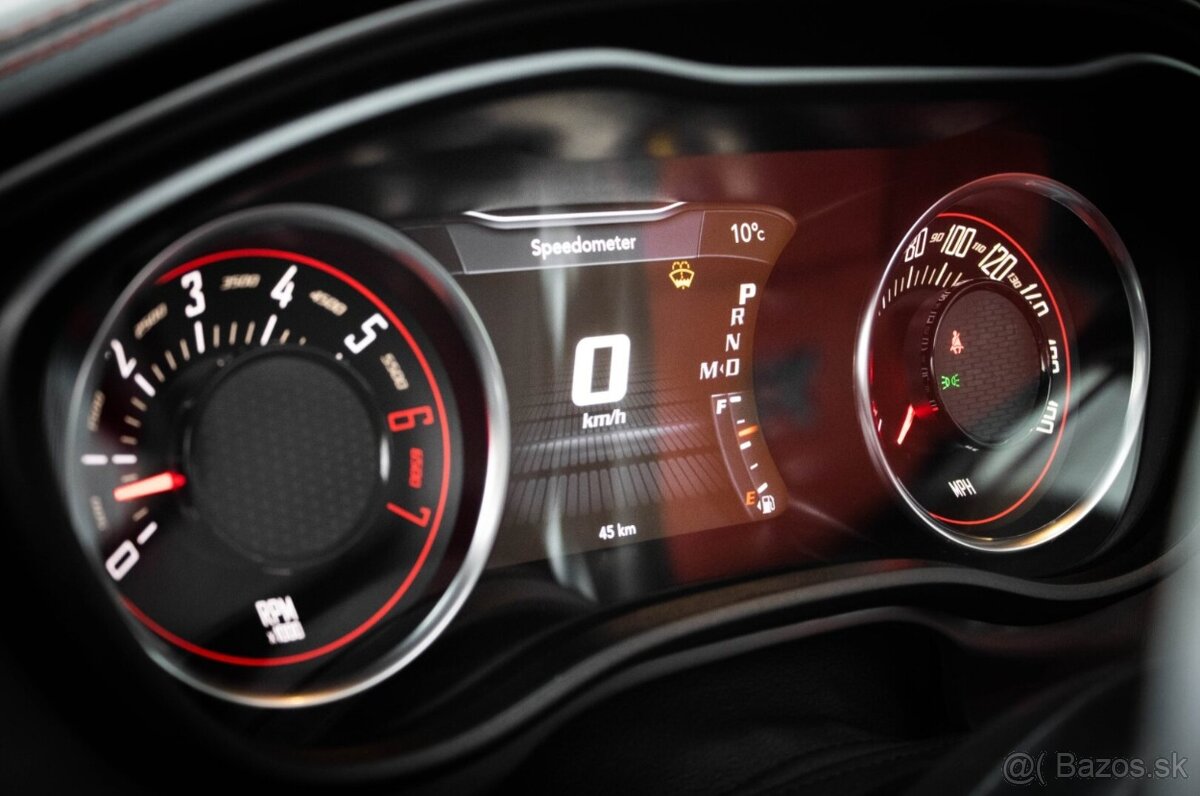 NOVÝ Dodge Challenger SRT 6.4 HEMI - 15