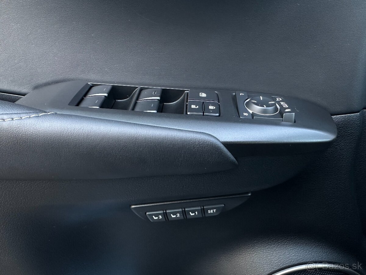 Lexus NX 300h hybrid 4x4 - 15