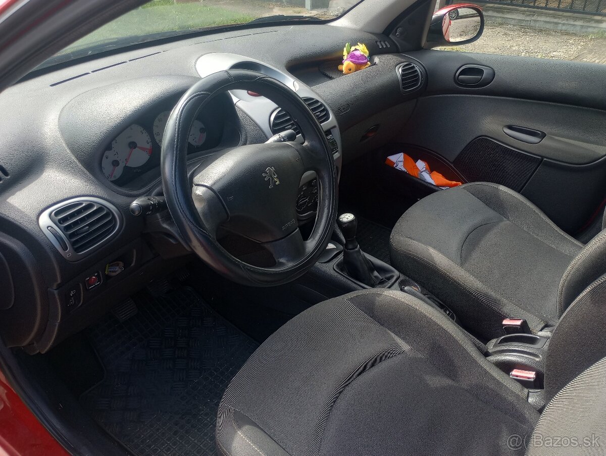 Predám Peugeot 206 - 15