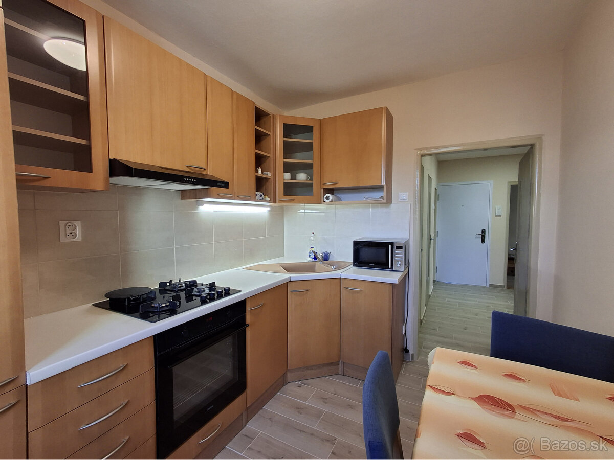 PRENÁJOM 3 izbový byt Nám.arm.gener. Ludvíka Svobodu - 15