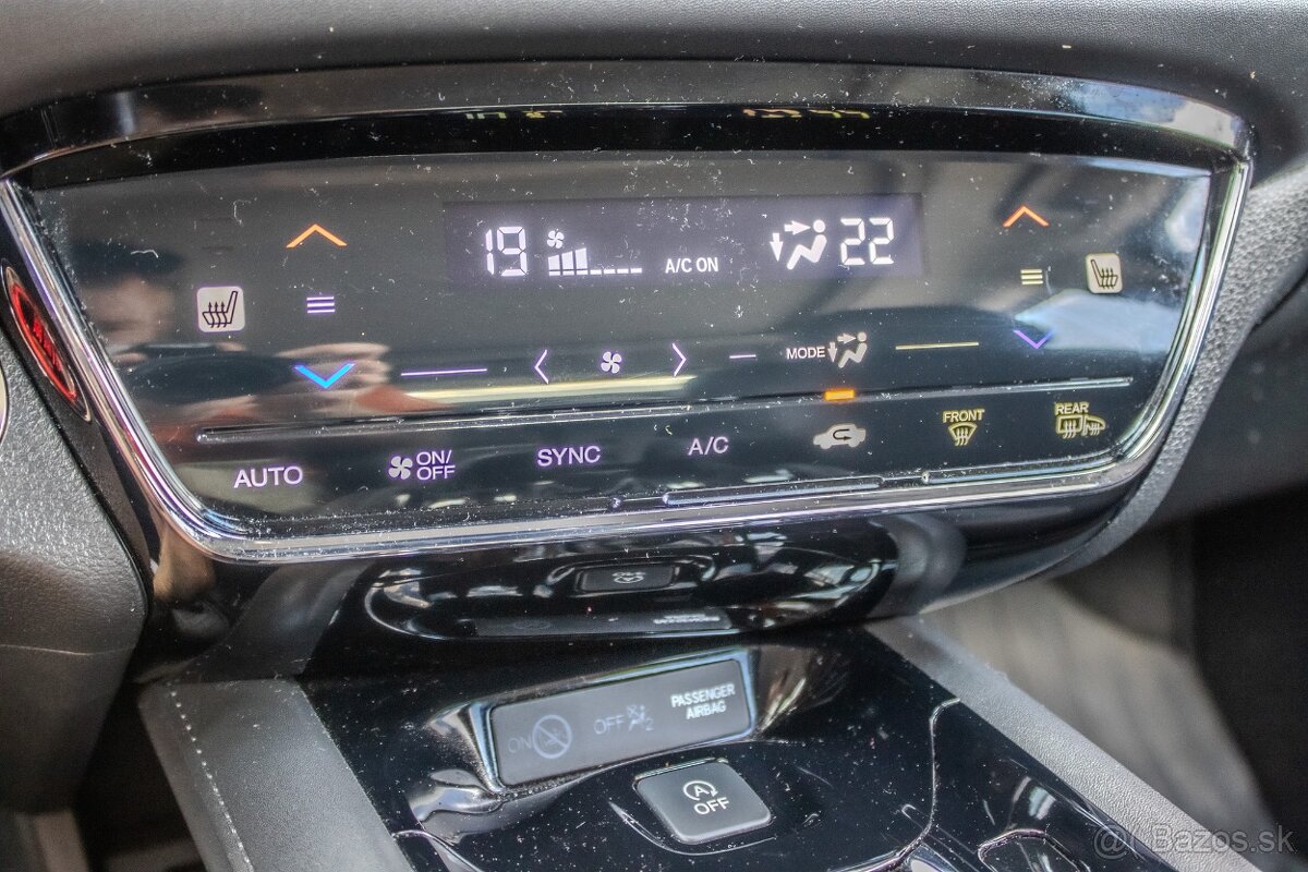 Honda HR-V 1.5 i-VTEC Executive CVT - 15