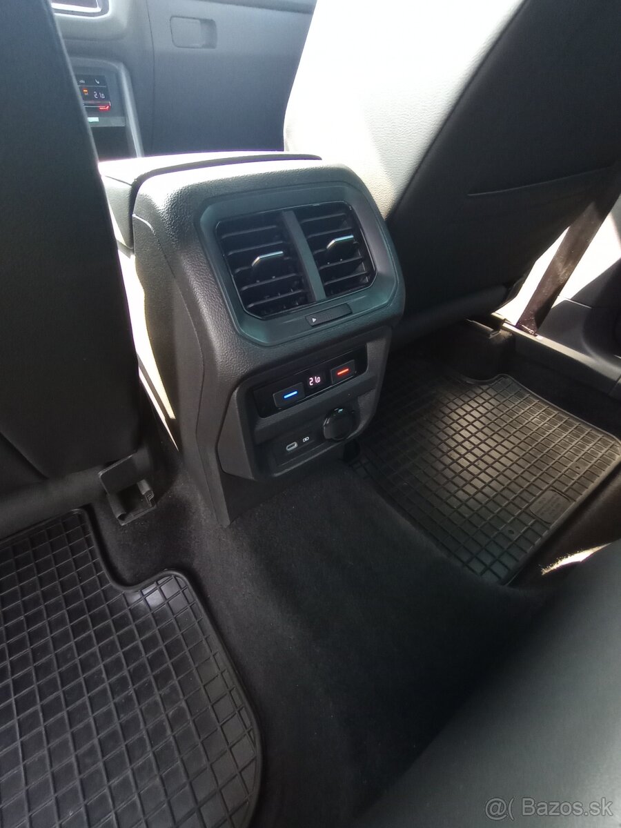 VW.Tiguan R-Line DSG - 15