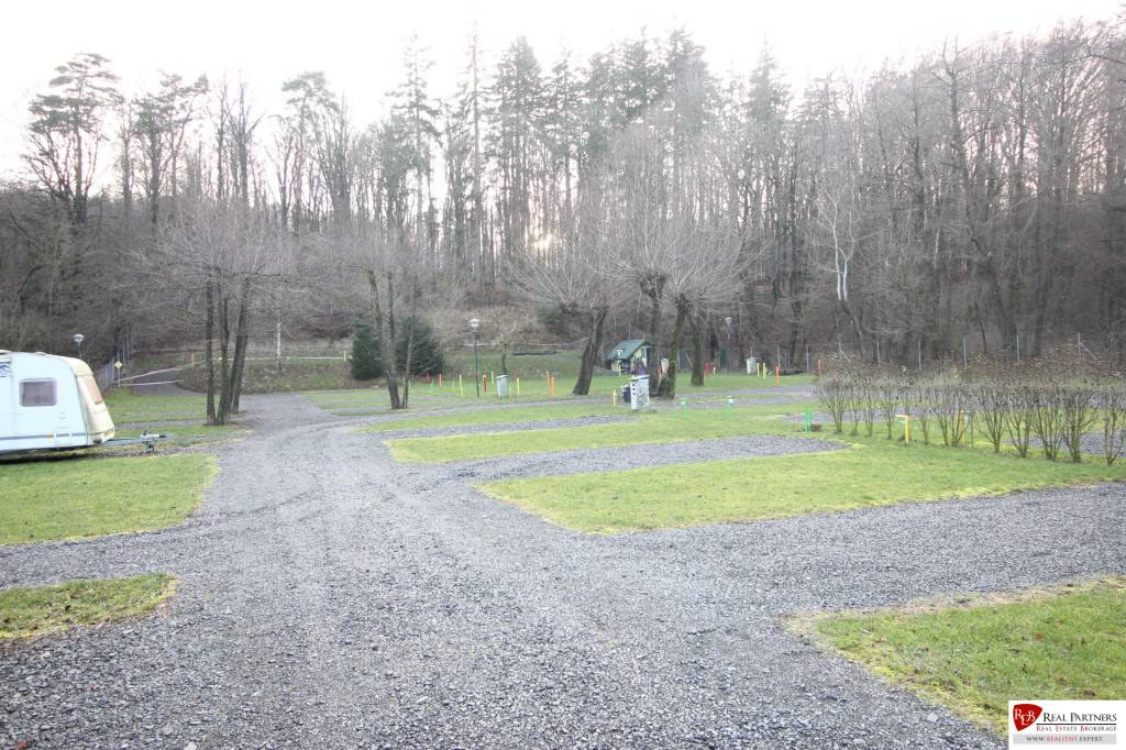 REB.sk zabehnutý multifunkčný rekreačný areál (kemp) Kuchyňa - 15