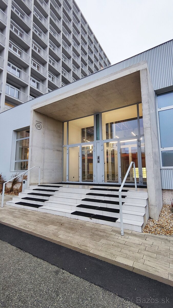 Moderná, úplne nová garsónka na prenájom – Košice, Terasa - 15