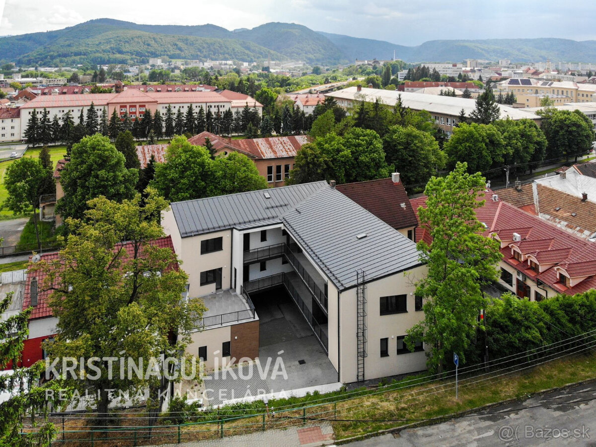 APARTMÁN V ŠTANDARDE S VLASTNÝM VSTUPOM, ZVOLEN - 15