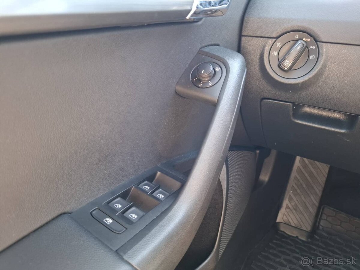 Škoda Octavia Combi 1.8 TSI Ambition DSG - 15