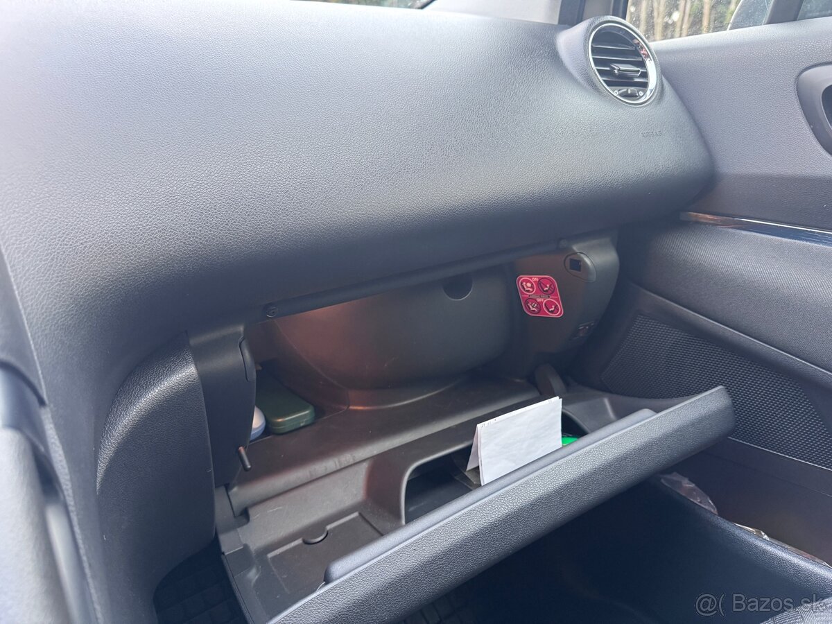 Peugeot 3008 1.6 VTi 88 kW - 15