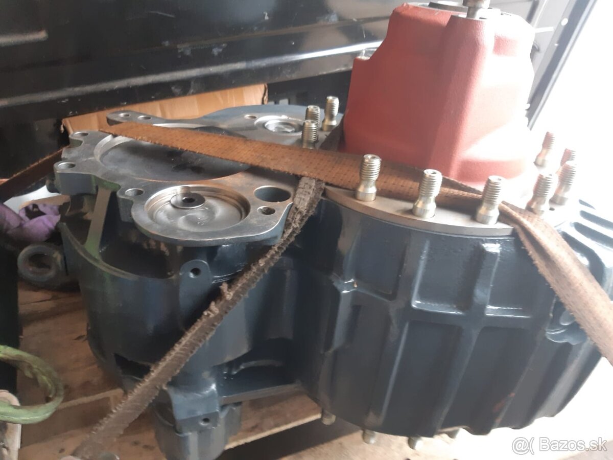 Zostup TATRA 815 prídavná prevodovka - 15