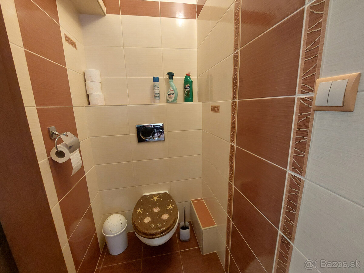 EXLUZÍVNE ponúkame na predaj 3 izbový byt v Trenčianskych Te - 15