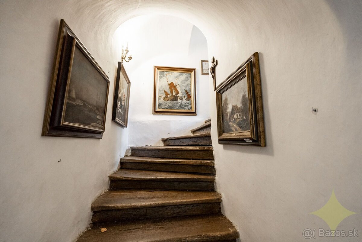 Historický rodinný dom v srdci obce Štiavnické Bane - 15