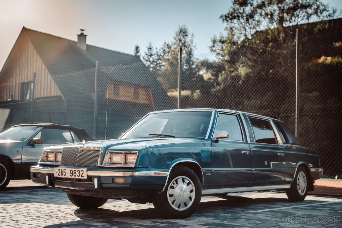 Chrysler Lebaron Executive Stretch limo - 15