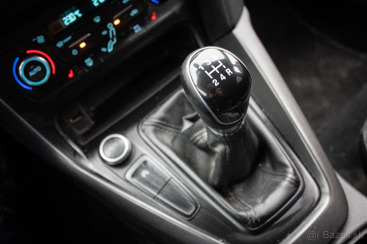 Ford Focus 1.0 EcoBoost Titanium X - 15