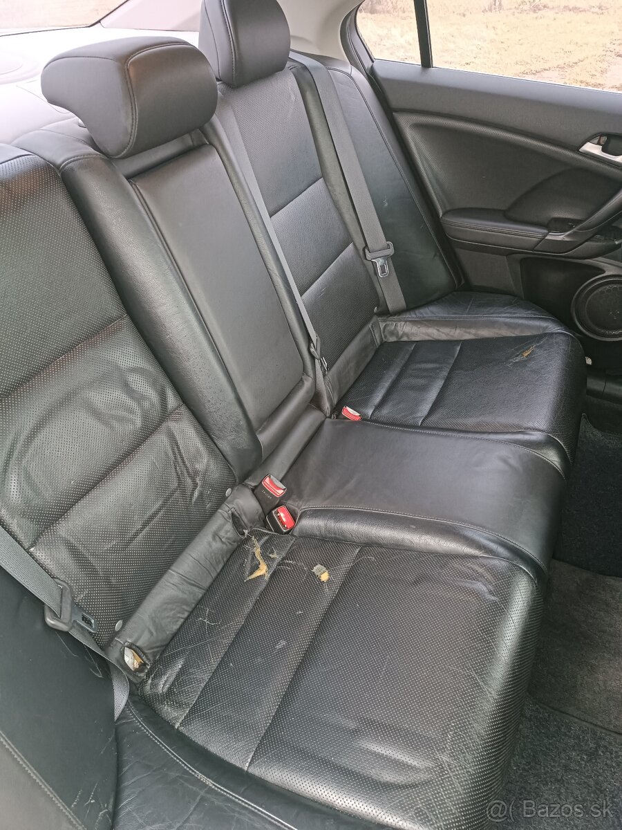 HONDA ACCORD 2.2 DIESEL PLNÁ VÝBAVA - 15