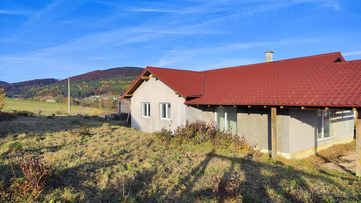 5 izbový rodinný holodom na veľkorysom pozemku 1050 m2 v obc - 15