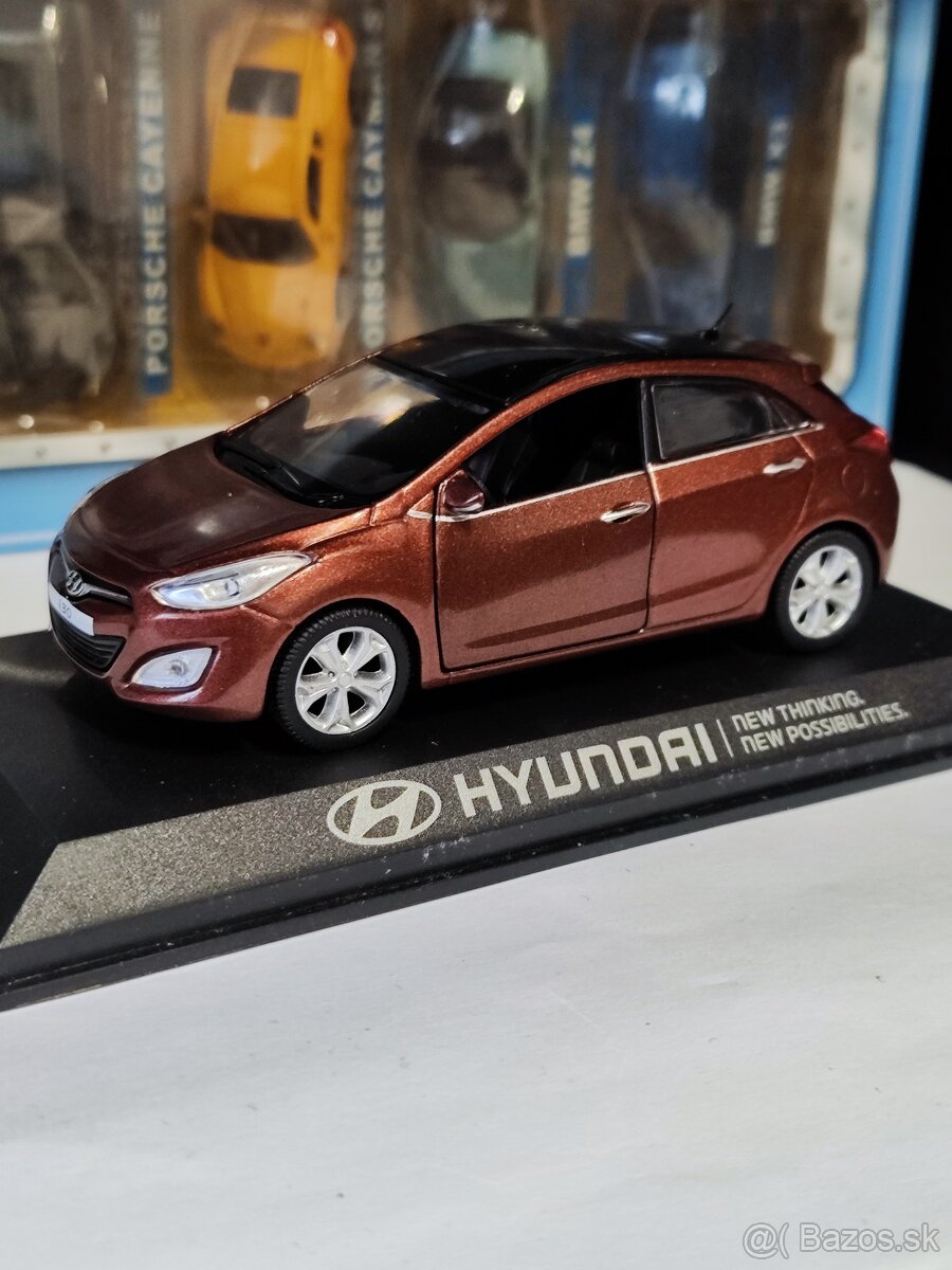 Modely Nissan a Hyundai - 15