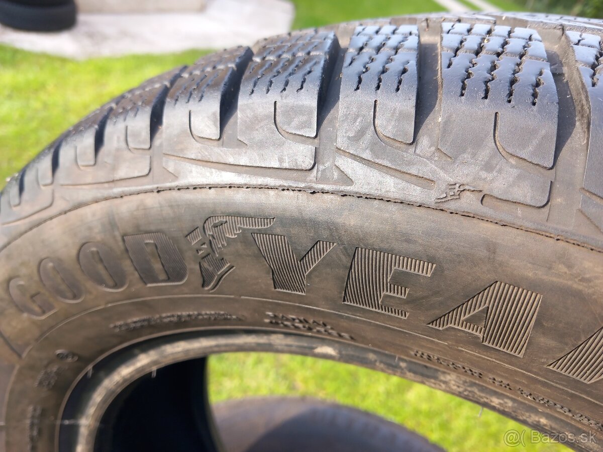 225/60 r17 zimne pneumatiky goodyear - 15
