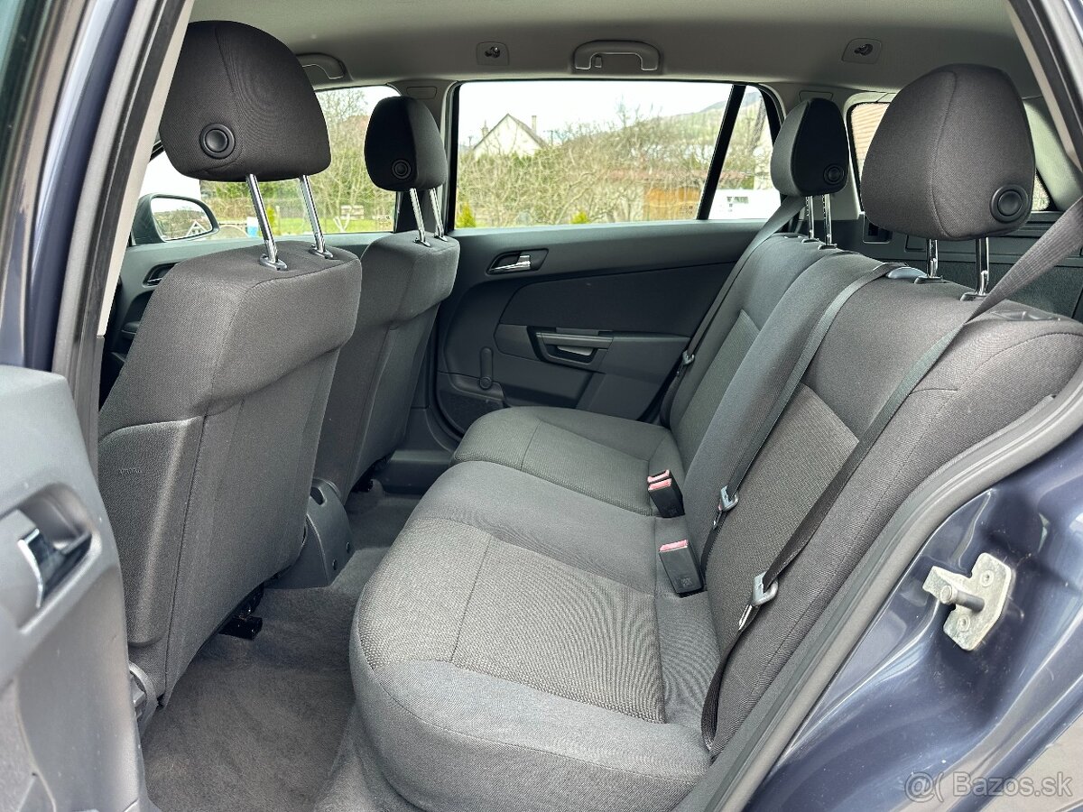 Opel Astra Caravan 1.9 CDTi r.v2010 - 15