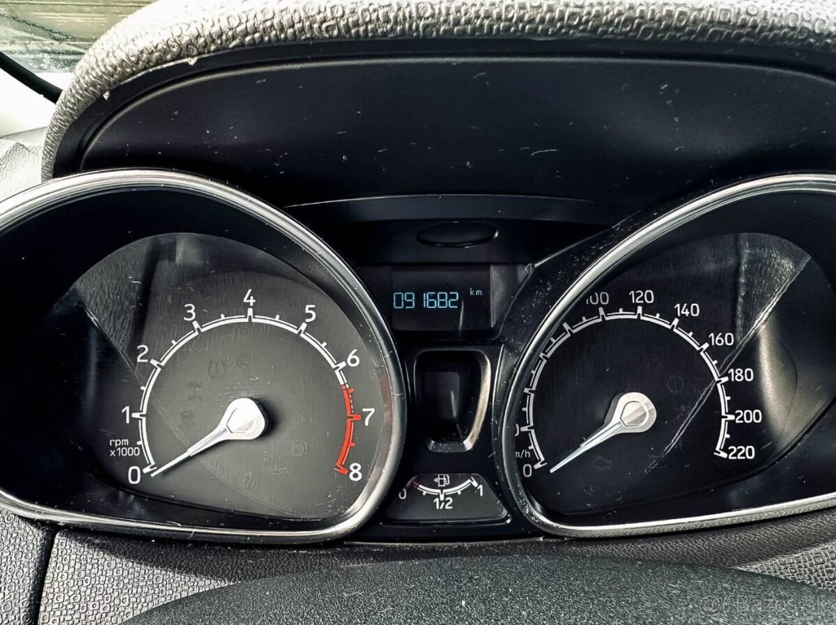 Ford EcoSport Benzín 92kW 2016 - 15