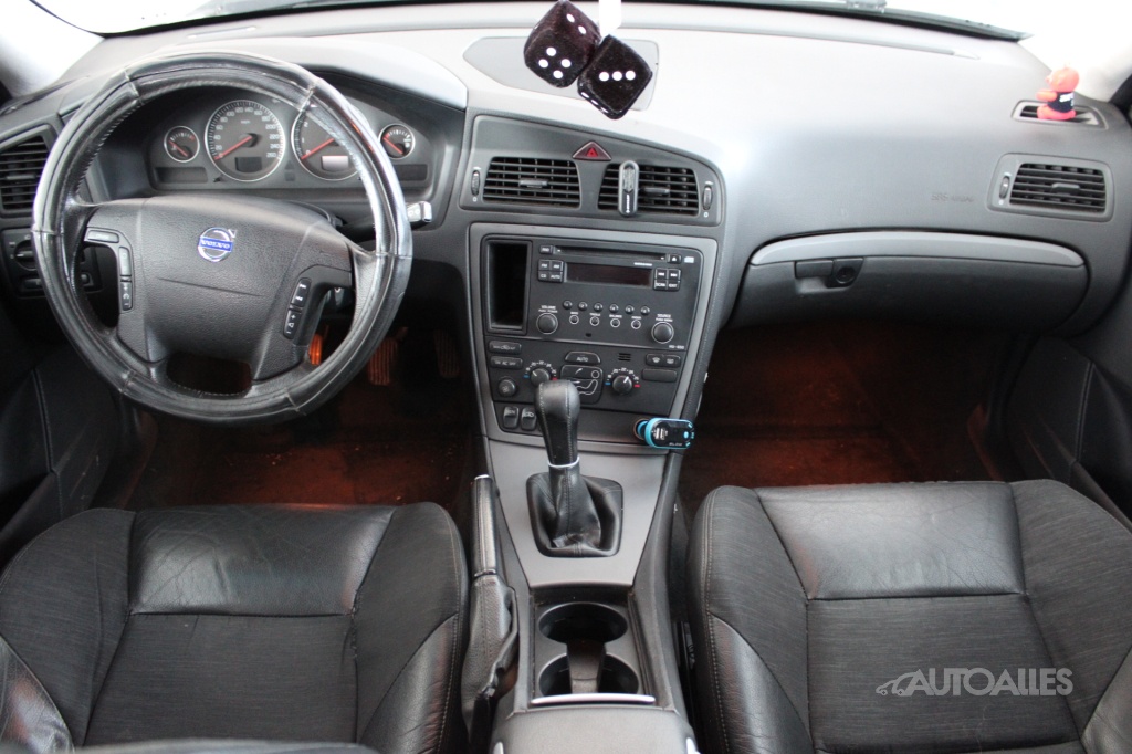 Volvo V70 2,5 T + LPG 154 kW AWD - 15