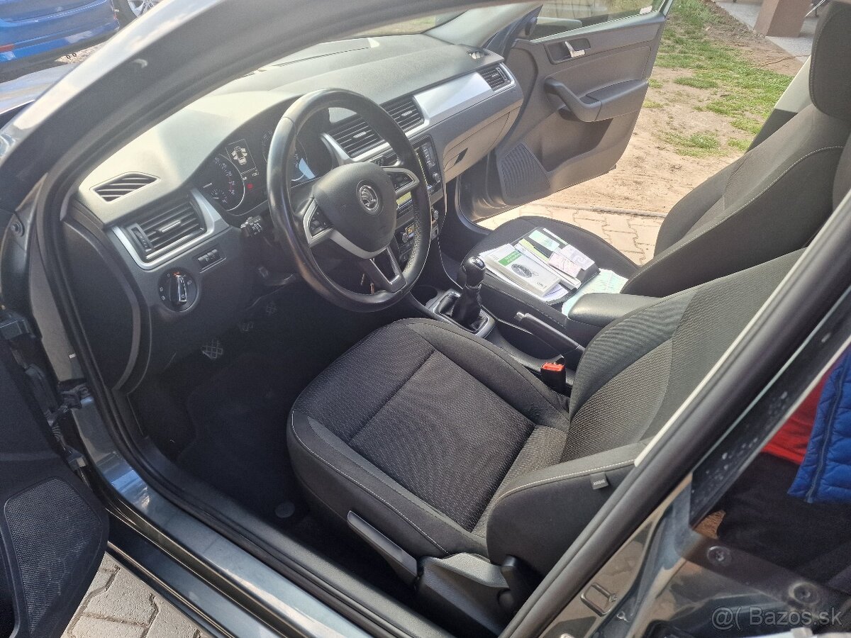 Škoda Rapid Spaceback 1.4 TDi 90k M5 Ambition (diesel) - 15