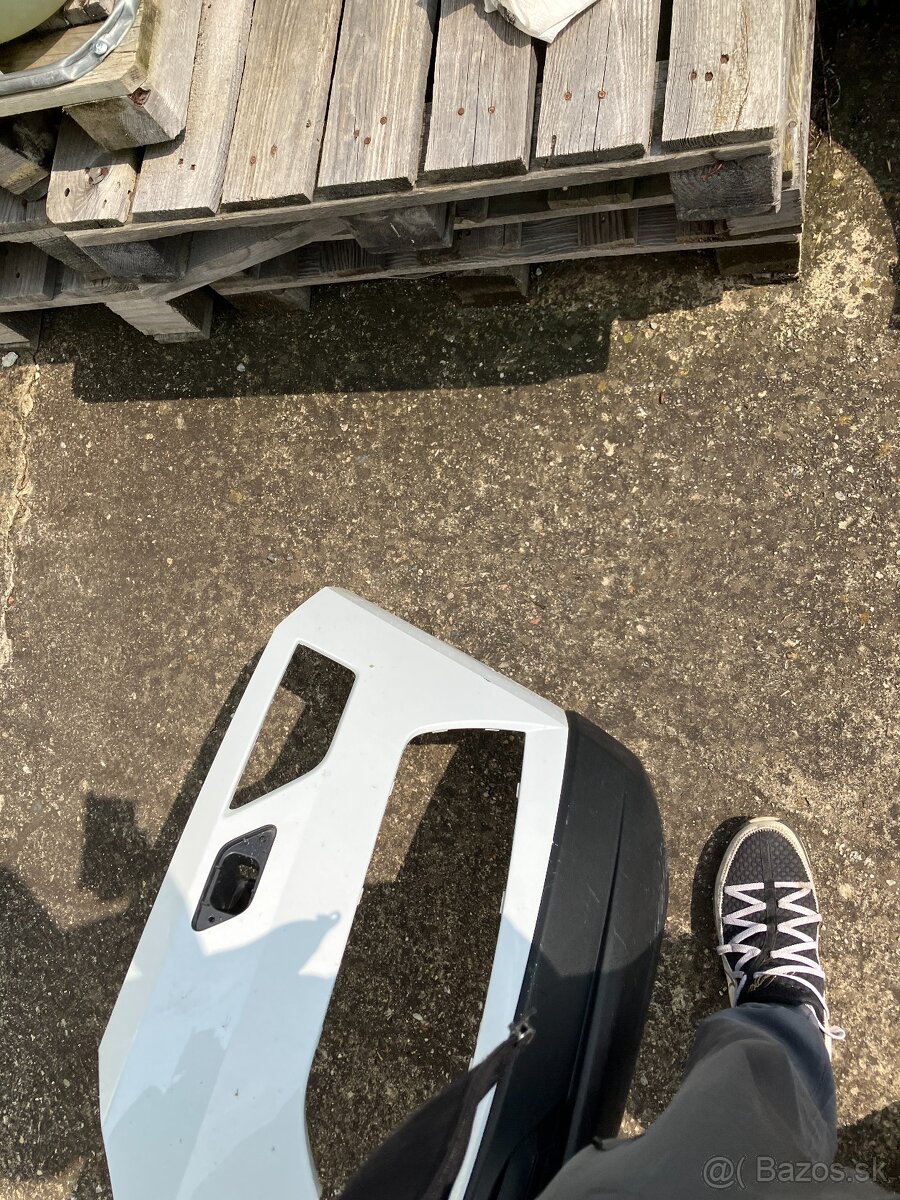 predni naraznik skoda karoq bily - 15