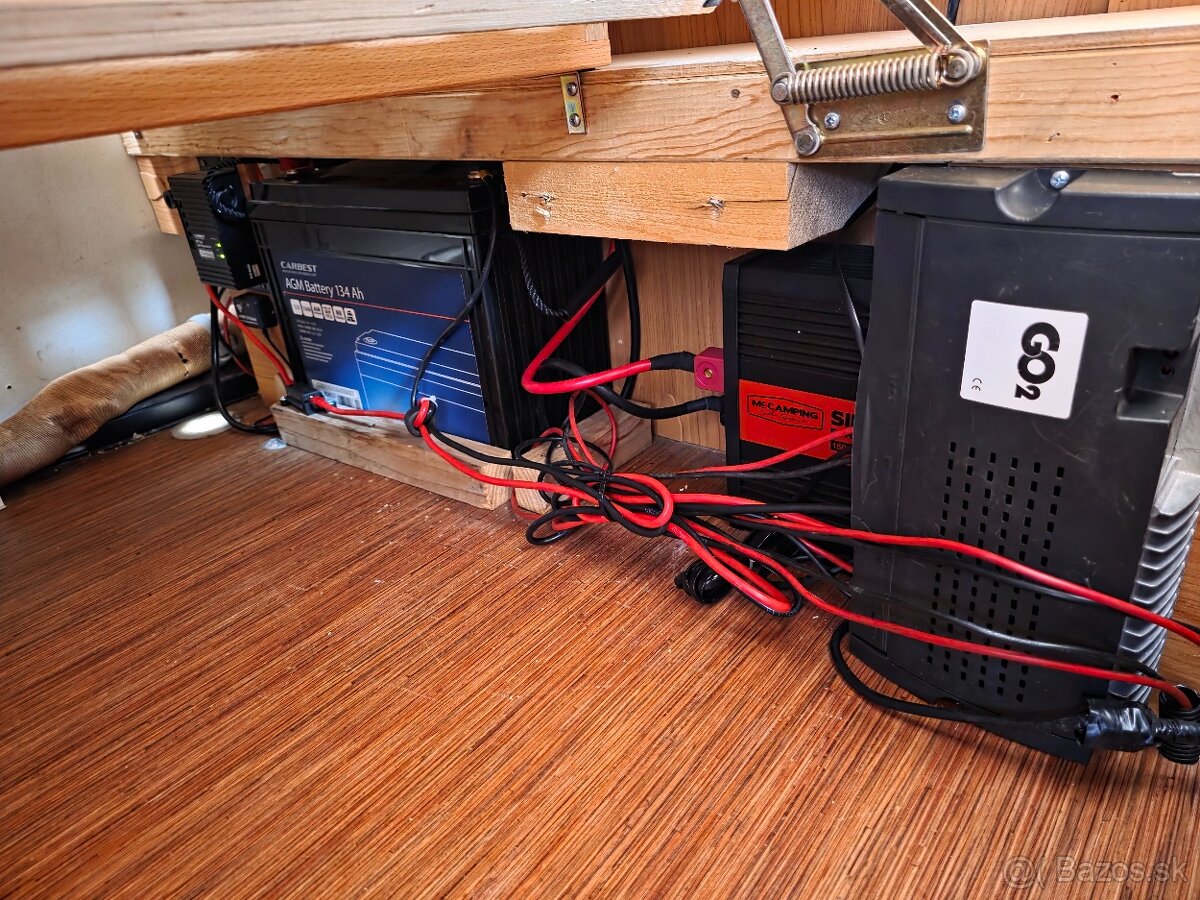 Obytny prives Hobby 540 KMFE - solarny panel, mover - 15