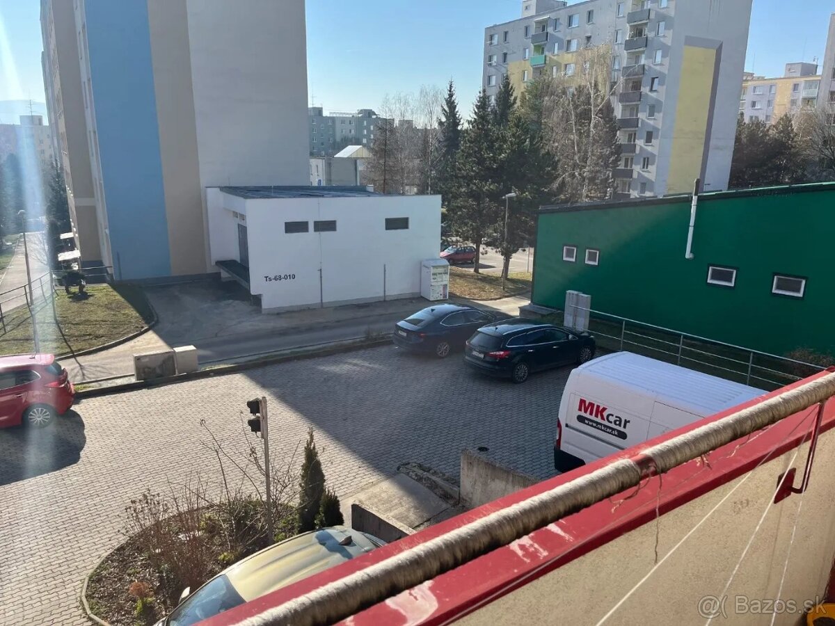 NA PREDAJ 2 IZBOVÝ BYT TRENČÍN, JUH, GARÁŽOVÉ STÁTIE - 15