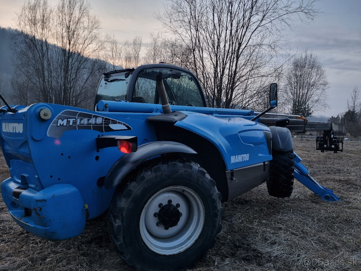 Teleskopický manipulátor Manitou MT1440 - 15