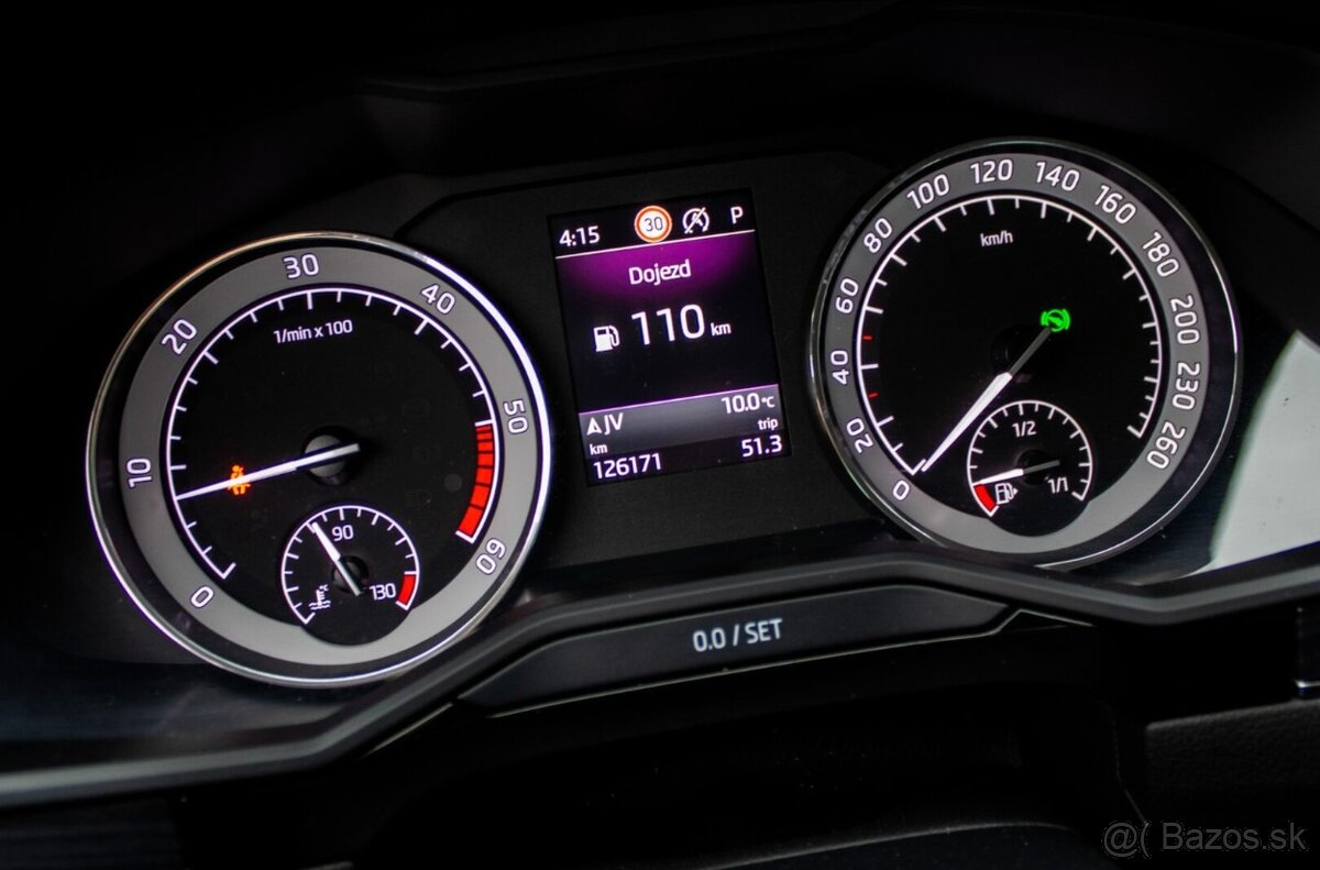 Škoda Superb Combi 2.0TDI DSG automat - 15