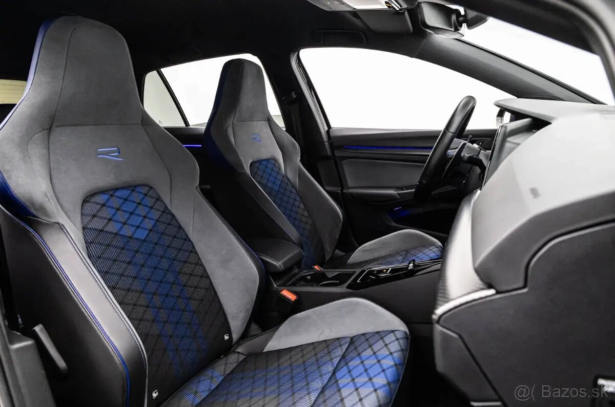 Volkswagen Golf R - 15