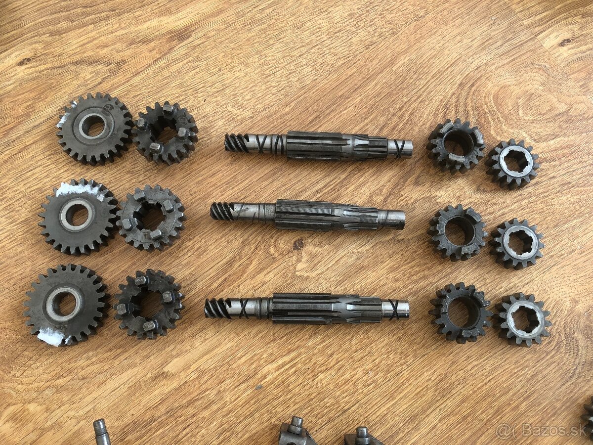 Predám originálne diely na JAWA ČZ 175/ 356 ďalej 125 150 - 15