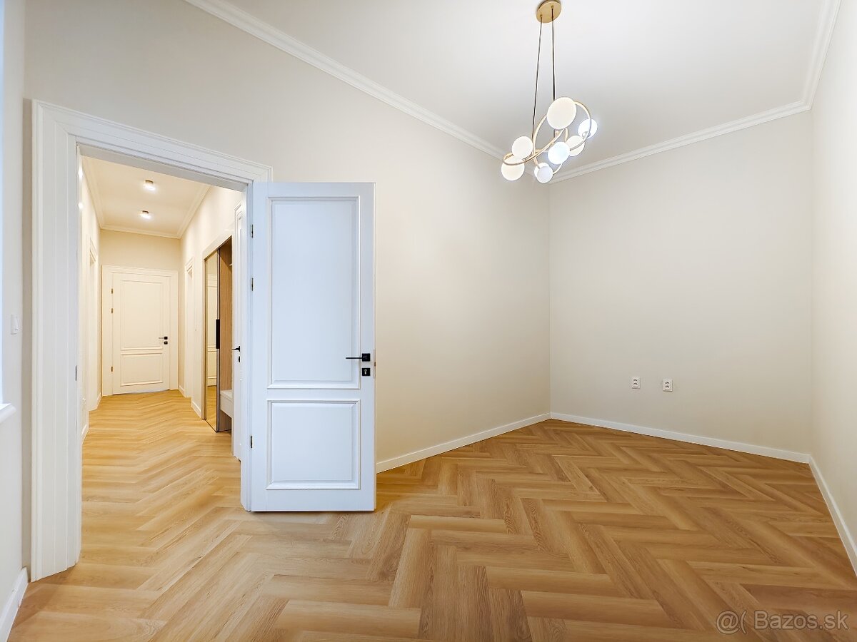 Exkluzívny zrekonštruovaný trojizbový staromestský byt. - 15