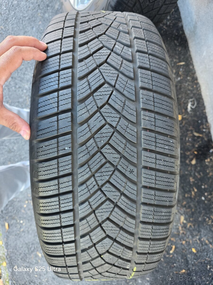 Zimne kolesa Audi E-tron 5x112 r19 255/55 r19 - 15