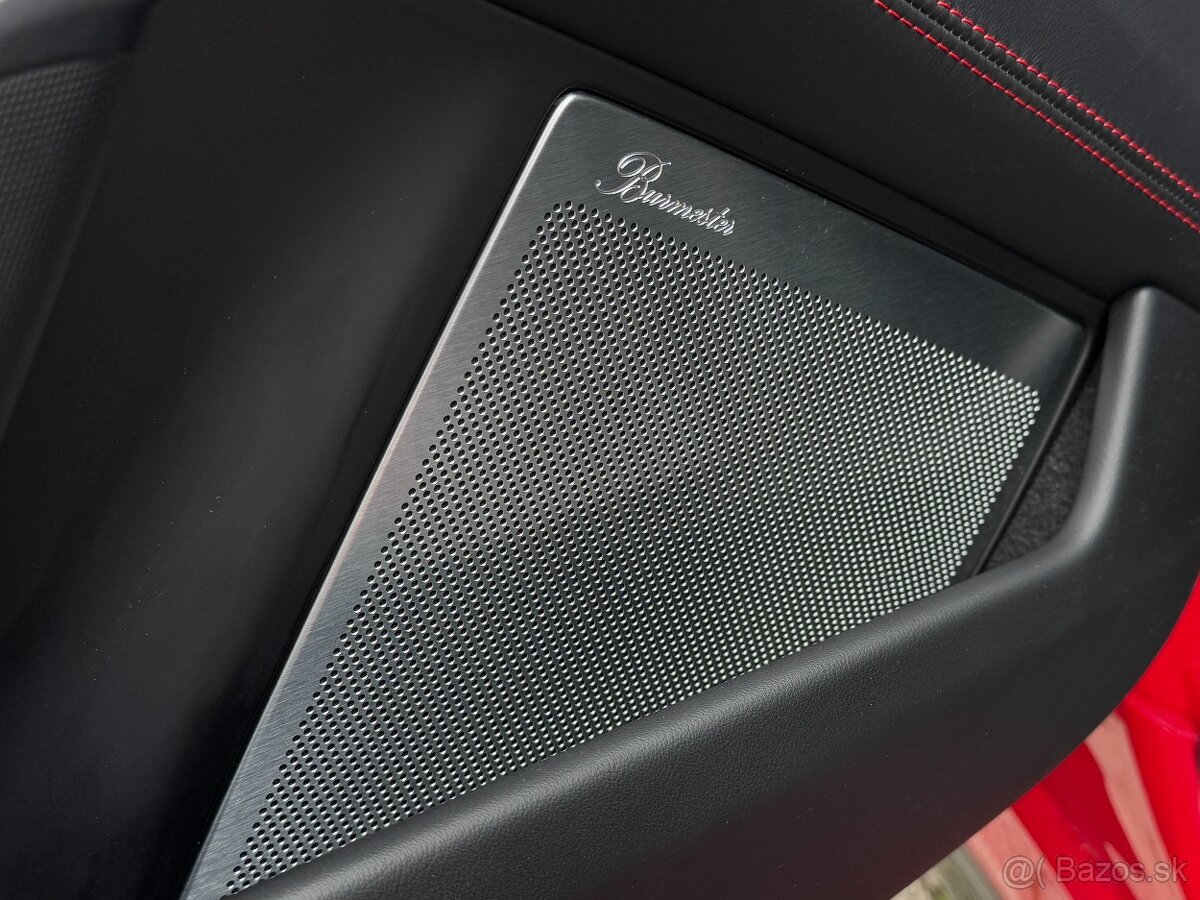 Porsche 911 Carrera 4 GTS - 15