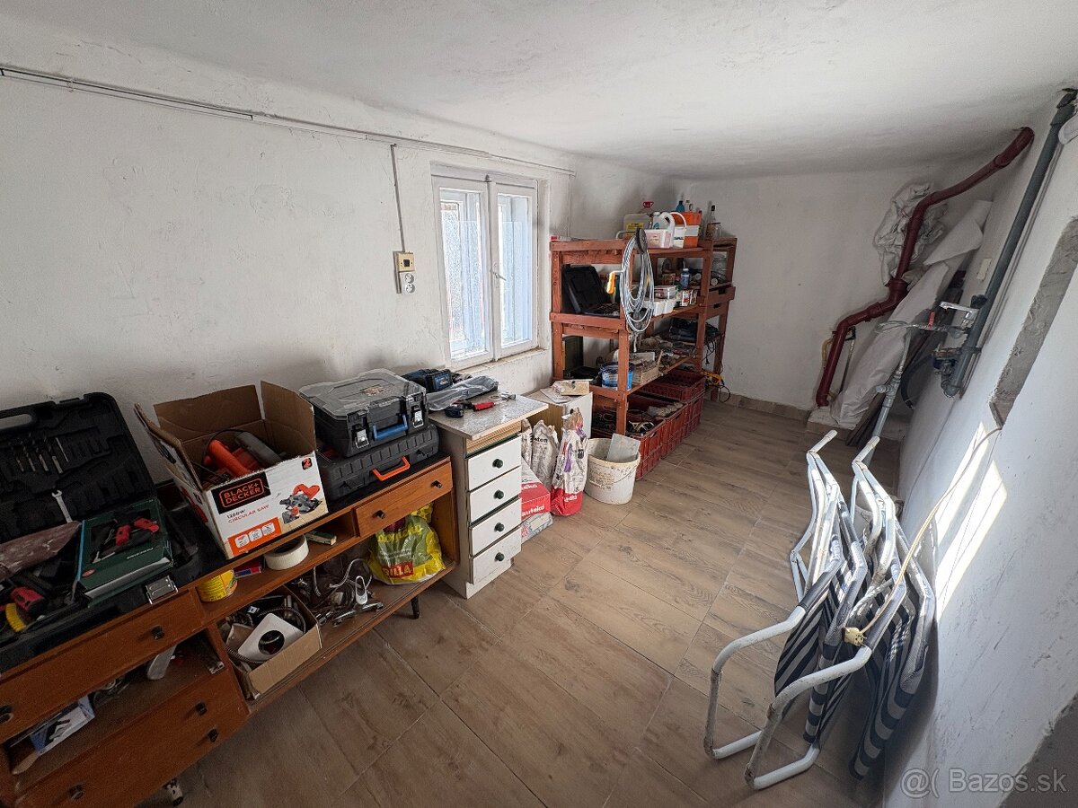 Predám veľký rodiny dom - 15