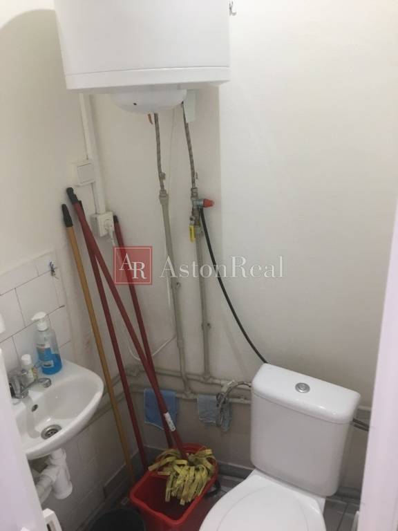 HISTORICKÁ BUDOVA / DOM - OBCHODY a BYTY v centre mesta Šahy - 15