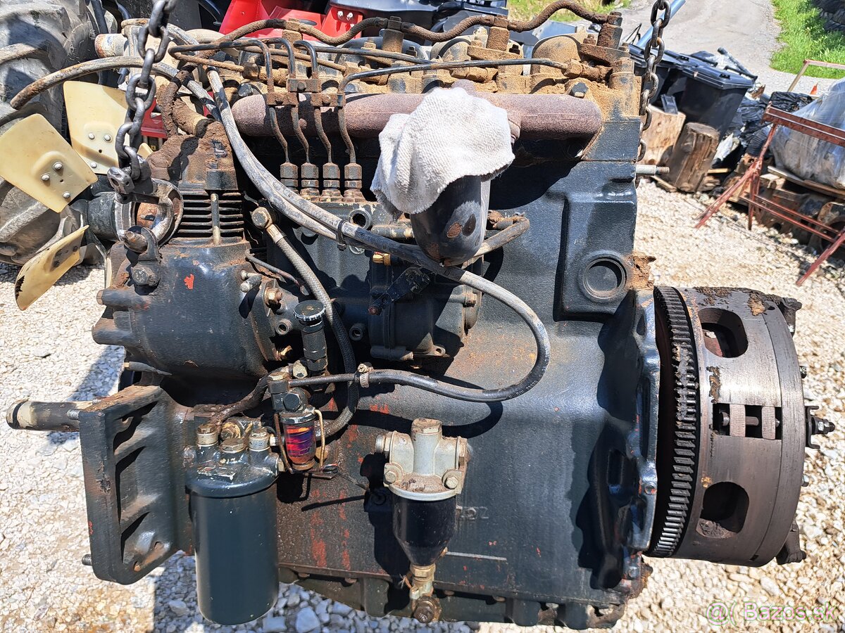ROZPREDAM TRAKTOR ZETOR 7340TURBO V PREVEDENI JOHN DEERE - 15