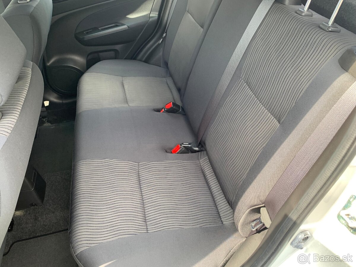 Suzuki Swift 1.2i, 69KW, 4x4 - 15