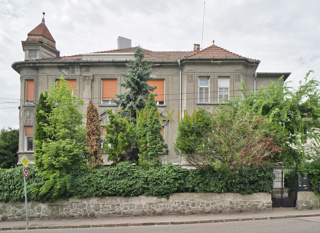 TOP - V historickej vile 3 izbový byt na ulici Šulekova v Br - 15