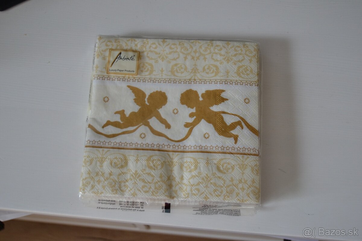 Materiál na dotvorovanie sada má 6 sáčkov - 15