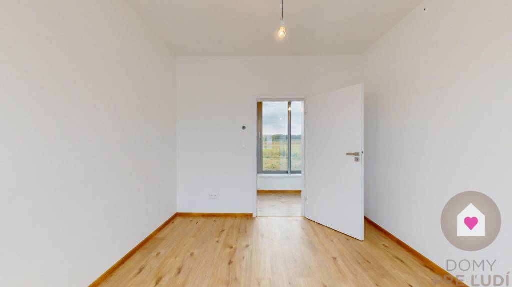 KOSTOLIŠTE - Skolaudovaná novostavba V ŠTANDARDE s hliníkový - 15