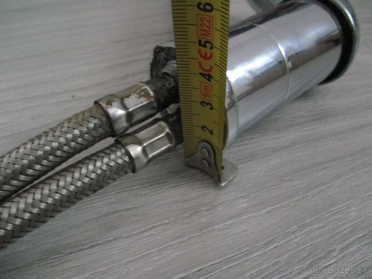 kuchynskú pákovú vodovodnú batériu a s dvomi batériovými pre - 15