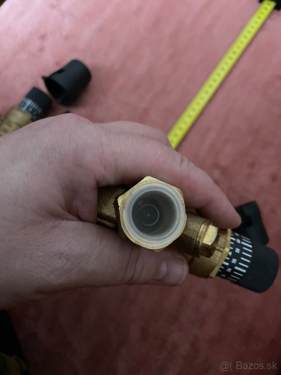 Termostaticky regulacny ventil (2x) - 15