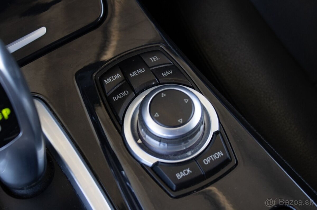 BMW f10 525dX Xdrive - nelakované - 15