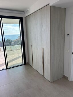 Luxusný apartmán s výhľadom na more v srdci Andalúzie - 15
